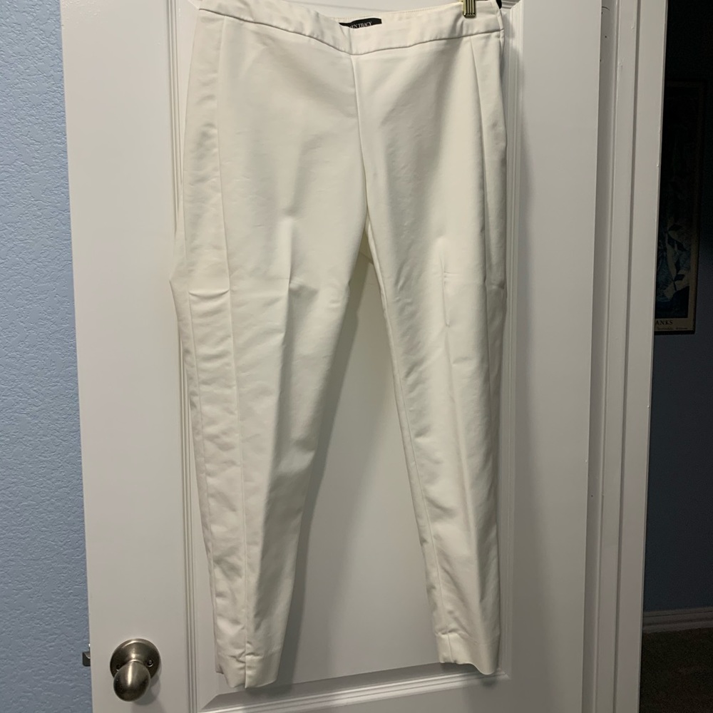 Ellen Tracy White Ankle Slacks